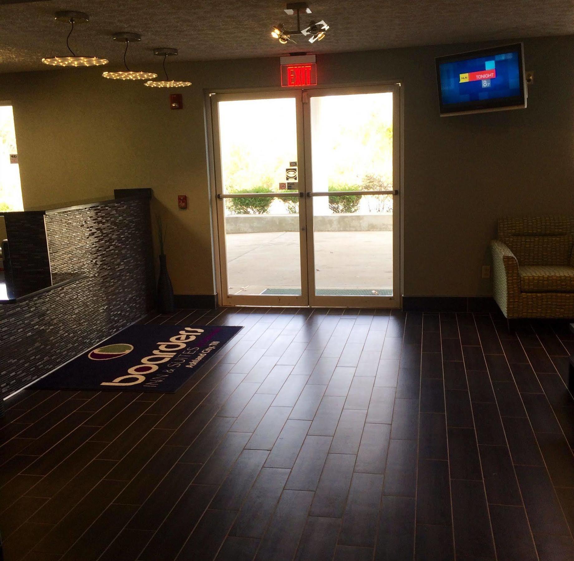 Boarders Inn & Suites By Cobblestone Hotels - Ashland City Buitenkant foto