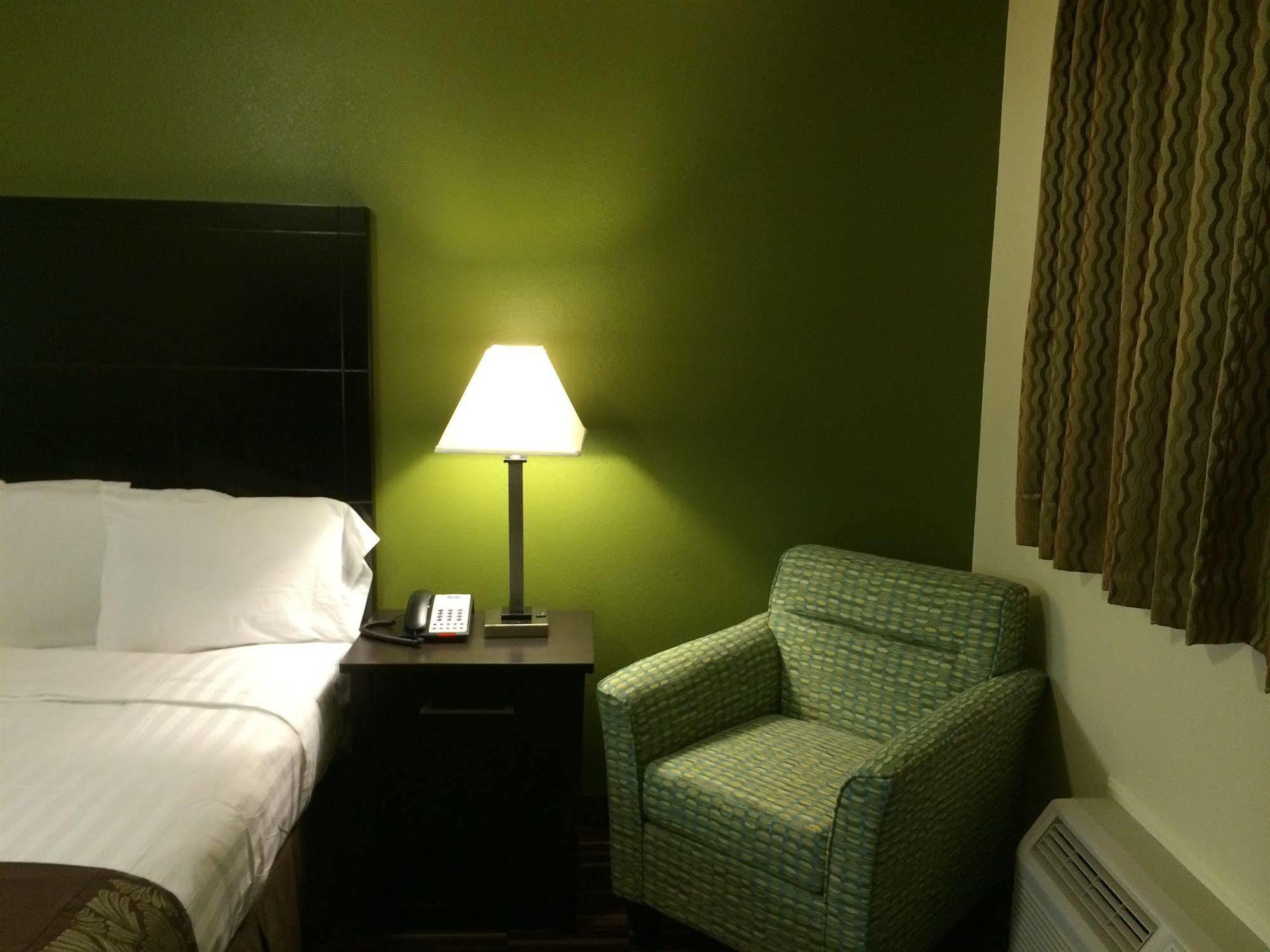 Boarders Inn & Suites By Cobblestone Hotels - Ashland City Buitenkant foto
